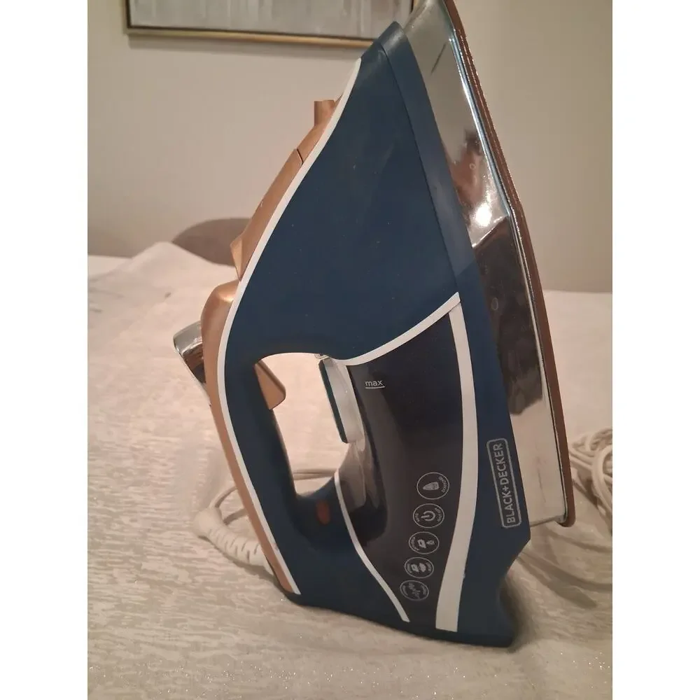 BLACK+DECKER D3300 Elite Pro Series STEAM IRON LAUNDRY EXCELLENT USED CONDITION